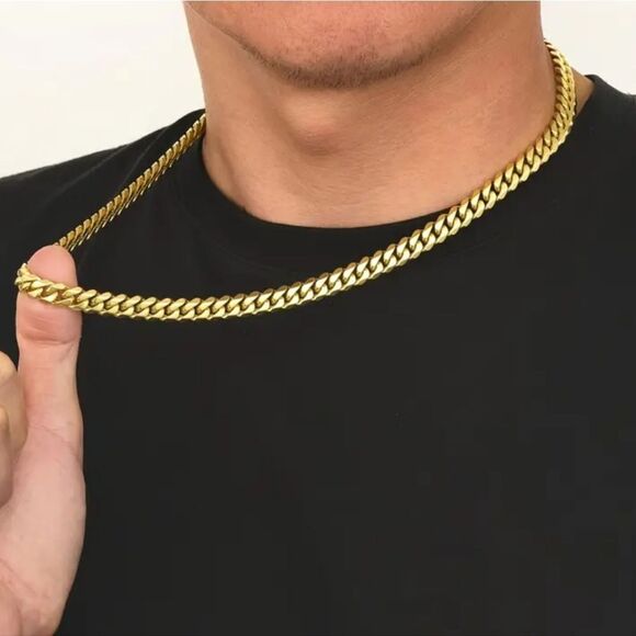 Golden stainless steel necklace 23.62 inches - Picture 7 of 7